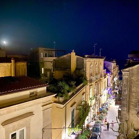 Elegante Appartamento In Palazzo Storico Ortigia Syracuse Exterior foto