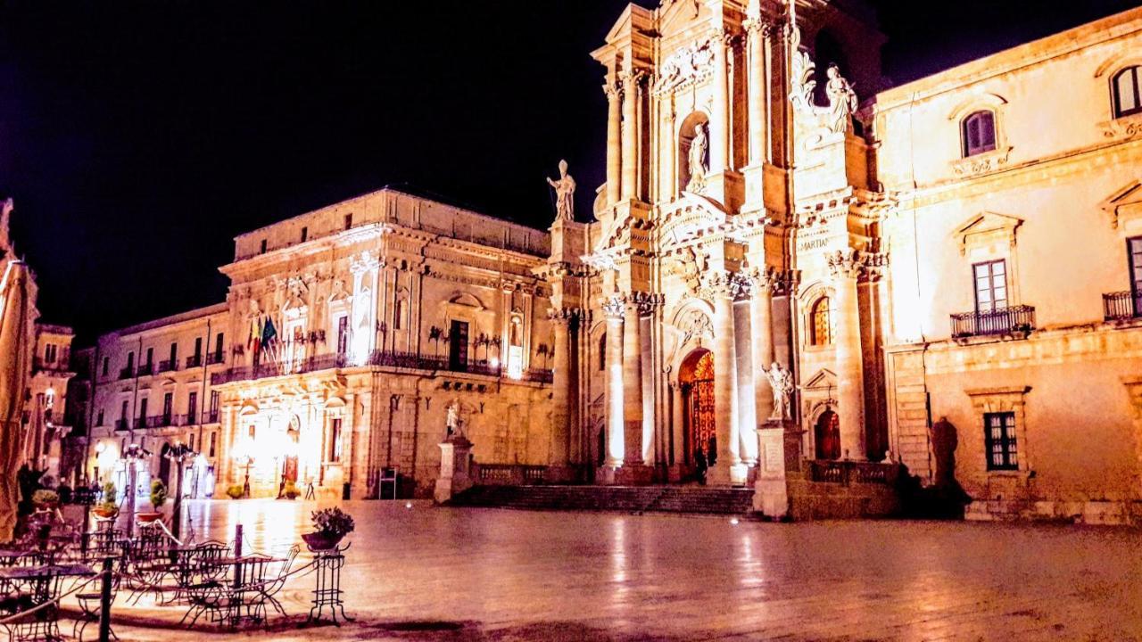 Elegante Appartamento In Palazzo Storico Ortigia Syracuse Exterior foto